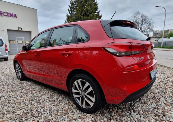 Hyundai I30 cena 39900 przebieg: 182712, rok produkcji 2017 z Pruszków małe 301